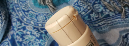 Нежные руки с  Hand and Nail Cream Rêve de Miel от Nuxe