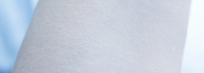 Тон для белоснежек Hourglass Vanish Seamless Finish Foundation Stick в оттенке Blanc