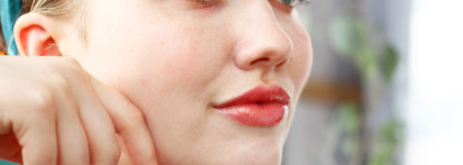Новинка Hourglass: блеск для губ Unreal Unreal High Shine Lip Gloss в оттенке Solar