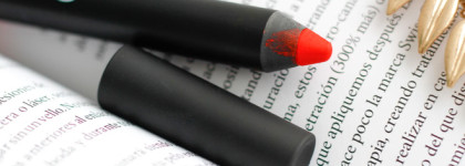 Ода Nars Velvet Matte Lip Pencil: нужна ли смелость носить красный