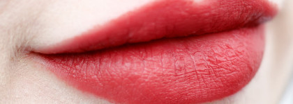 Такие ли они разные: Charlotte Tilbury Hot Lips 2 Viva La Vergara и Matte Revolution Bond Girl