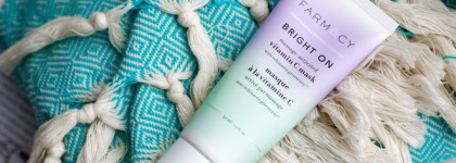 Меняющая цвет маска для сияния кожи Farmacy Bright On Massage Activated Vitamin C Mask