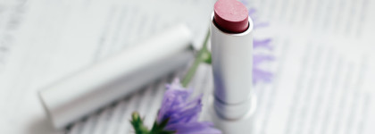 На границе зоны комфорта: RMS Beauty Wild With Desire Lipstick в оттенке Sweet Nothing