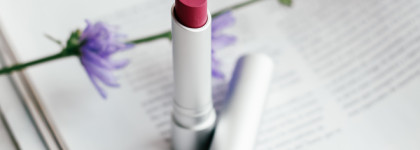 На границе зоны комфорта: RMS Beauty Wild With Desire Lipstick в оттенке Sweet Nothing