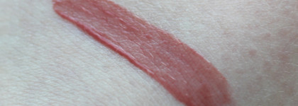 Нескучный уход за губами: бальзам для губ Róen Kiss My... Liquid Lip Balm в оттенке Charlie