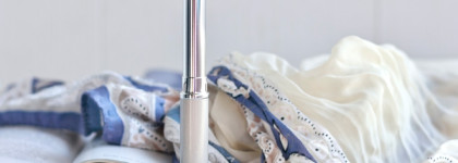 Та самая спорная бальзамная помада: Clinique Almost Lipstick в оттенке 06 Black Honey