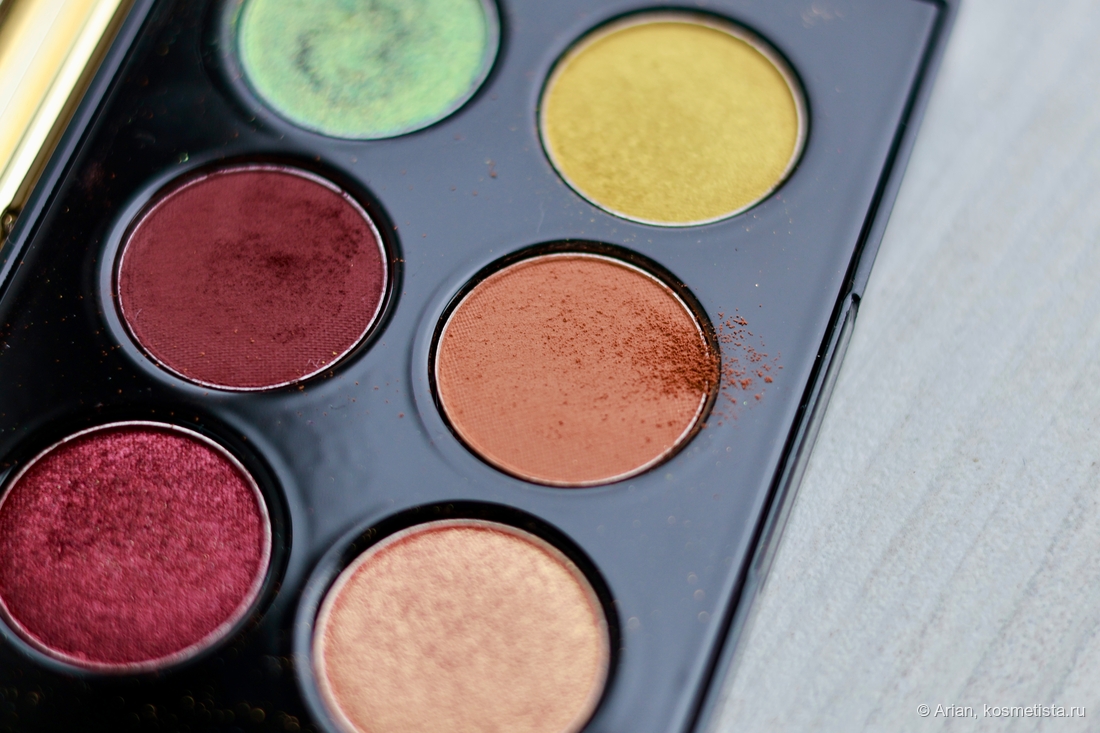 Разница в количестве пыли у матовых оттенков. Рыжий так пылит с деликатным касанием мягкой кистью.