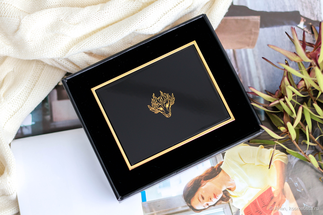 Палетка в коробочке.