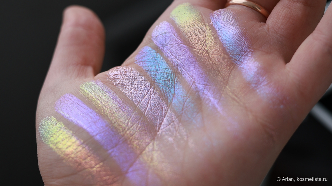 Свотчи оттенков палетки (слева направо): She's Magic (первые три свотча) - Attract - Manifest (последние четыре свотча)