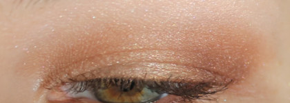 Нежность теплых оттенков: NYX Full Throttle Shadow Palette 01 Daring damsel