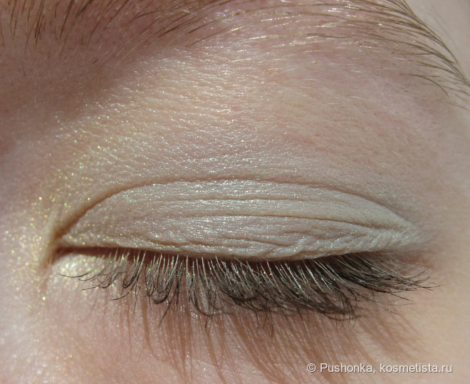 Collistar Double Effect Eye Shadow Wet & Dry в оттенках 31 Calla и 33 Salvia