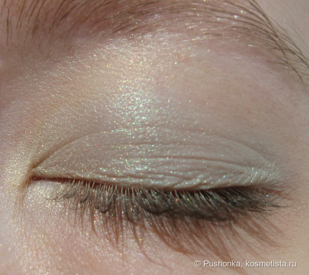 Collistar Double Effect Eye Shadow Wet & Dry в оттенках 31 Calla и 33 Salvia