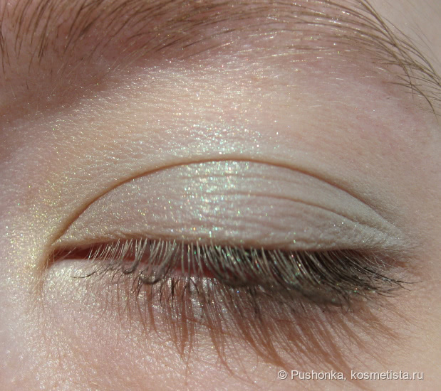 Collistar Double Effect Eye Shadow Wet & Dry в оттенках 31 Calla и 33 Salvia
