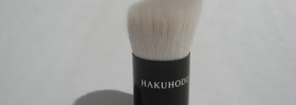 Hakuhodo H3802 – кисть для тональных средств