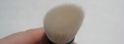 Hakuhodo H3802 – кисть для тональных средств