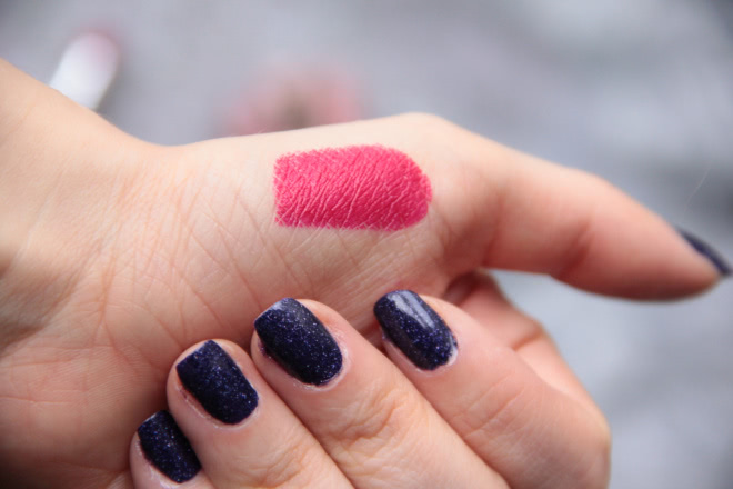 Создаем весеннее настроение с матовой помадой Clinique Pop Matte 06 Rose Pop