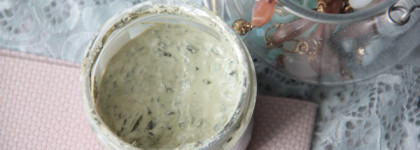 Мятная свежесть: очищающая "Мегамятная маска"  Mask Of Magnaminty  от Lush,  маска "Мята-размята" от Meela Meelo