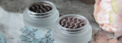 Рассыпчатые тени с эффектом «металлик» Kiko Magnetic Eyeshadow в оттенке 01 и 02