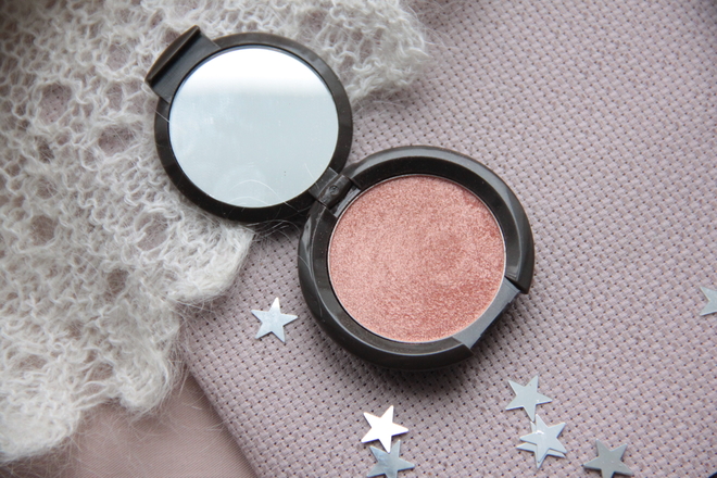 Becca "Glow on the go" в оттенке Rose Gold