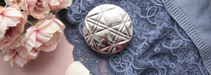 Завораживающий хайлайтер Diorskin Nude Air Luminizer 002 Holo Gold