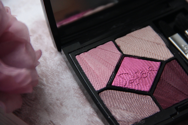 Весенняя коллекция Dior 5 Couleurs Glow Addict Eyeshadow Palette 887 Thrill