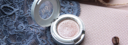 Urban Decay Moodust Eyeshadow  Space cowboy