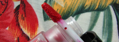 Красный суперклей. Жидкая помада для губ Avon True Power Stay 16 Hour Lip Color "СуперСтойкость"в оттенке Resilient Red