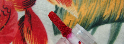 Красный суперклей. Жидкая помада для губ Avon True Power Stay 16 Hour Lip Color "СуперСтойкость"в оттенке Resilient Red