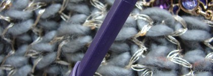 Когда настроение - ультрафиолет. Тени для век в стике Catrice Eyeshadow Stix в оттенке 100 My Statement: Ultra Violet