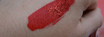 Макияж в красках зимы: рождественский Red&Green makeup в технике cut crease