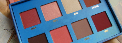 Венера с голубыми волосами, ставшая классикой. Палетка теней Venus от Lime Crime