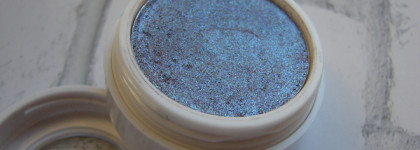 Блестящие тени Л'Этуаль: Liquid Diamonds Super-glitter 403 Rich Lover и Star Dust Silky Air Shimmer 500 Space Voodoo