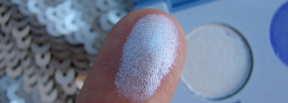 "Blue moon, you saw me standing alone..." Не грустим с сине-голубой палеткой Colourpop Blue Moon Pressed Powder Palette