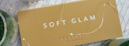 Soft Glam от Anastasia Beverly Hills - палетка для бархатного макияжа глаз