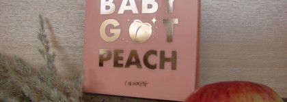 Корзина, полная спелых персиков. Палетка теней Baby Got Peach от Colourpop