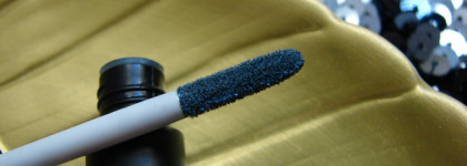 -"Вы помады синие носите?" -"Нет, просто показываю. На глазах"