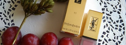 Невесомая стойкость от Yves Saint Laurent - жидкая матовая помада Tatouage Couture