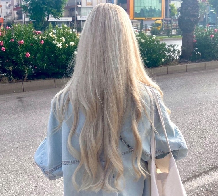 2023 год: с укладкой на плойку, влажное лето