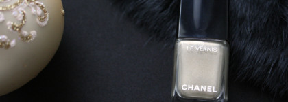Chanel Le Vernis Longwear nail colour Canotier 532