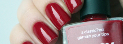 Разные красные: лаки Picture polish Saucy и TintBerry nail polish Рок-звезда