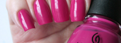 Яркое лето с лаками China Glaze Make an entrance, Caption Freakin' psyched