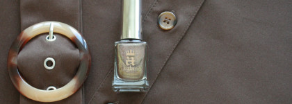 Нескучный коричневый лак Clytie от A-England Nail Polish
