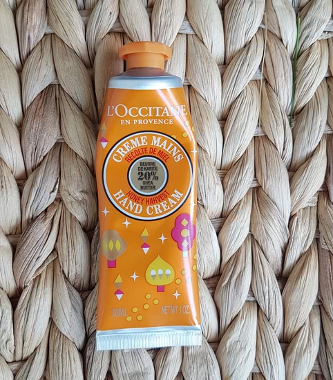Мои маленькие помощники в борьбе за мягкие руки от L'occitane