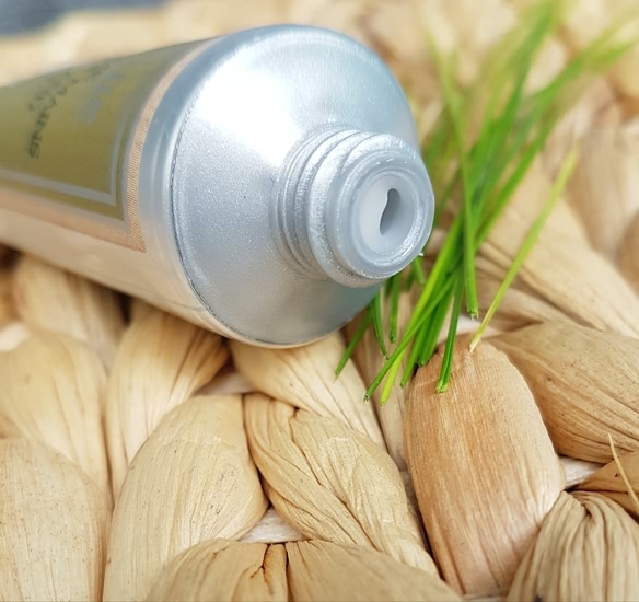 Мои маленькие помощники в борьбе за мягкие руки от L'occitane