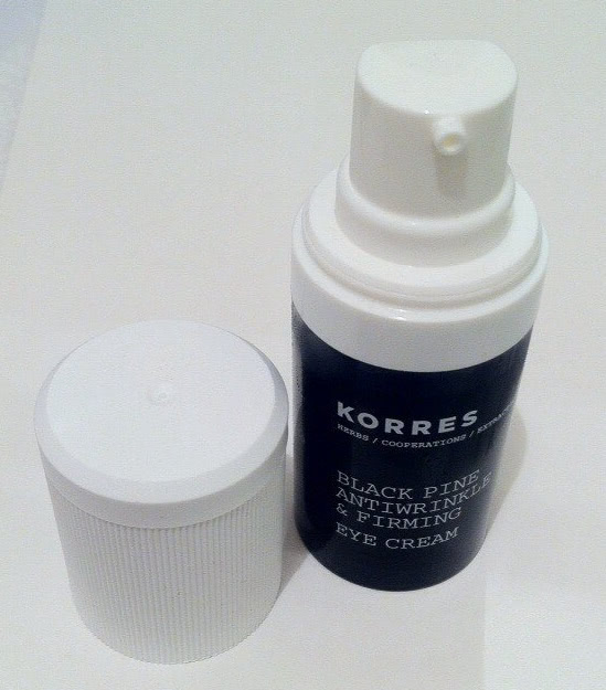 Укрепляющий крем для контура глаз против морщин с черной сосной для сухой кожи Korres Black Pine Antiwrinkle & Firming Eye Cream