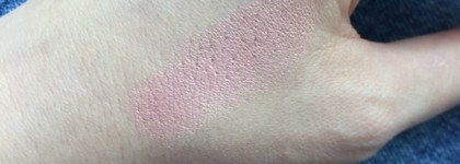 MAC Cremesheen lipstick в оттенке Bosom Friend