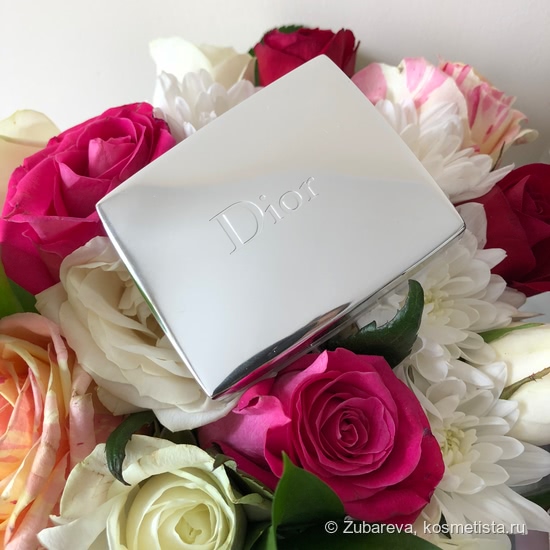 Румяна Dior Rosy Glow в оттенке 001 Petal. Недоразумение в мире румян