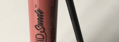 Сладкоречивая NYX Liquid Suede в оттенке Soft-spoken