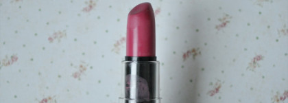 Очаровательная NYX Matte Lipstick в оттенке Tea Rose