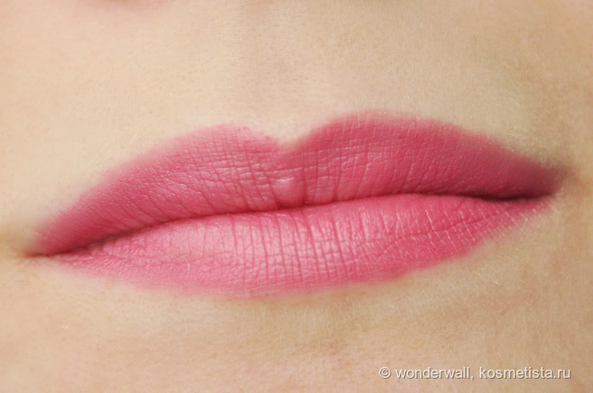 Очаровательная NYX Matte Lipstick в оттенке Tea Rose
